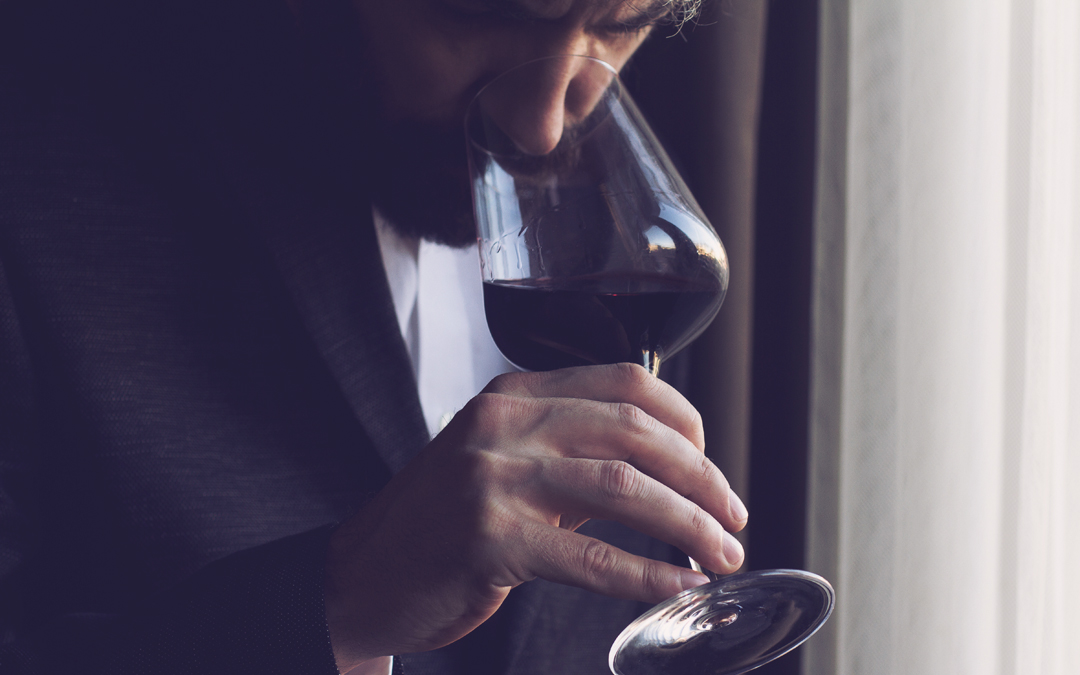 L’impact du système de refroidissement sur les dimensions de votre cave à vin